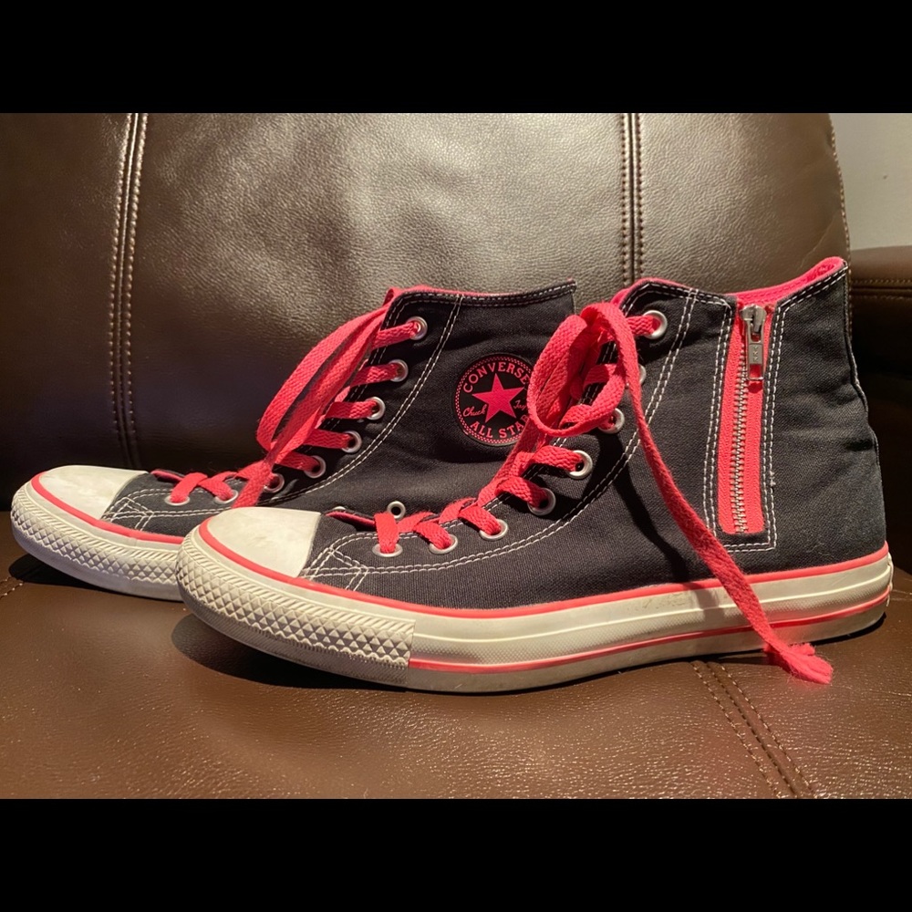 Black and Pink zip up Converse